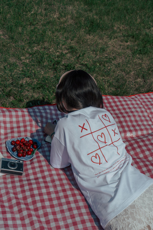 TIC TAC LOVE TEE